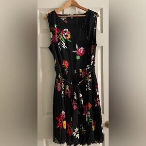 ModCloth NWT Floral Pleated Dress